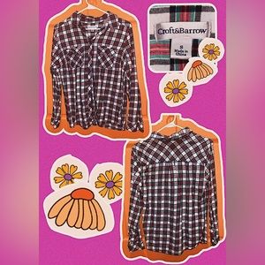 FALL ESSENTIAL! Green and red plaid print button up flannel